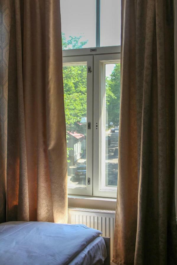 Villa Kadriorg Hostel Tallin Exterior foto